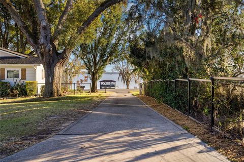 A home in MINNEOLA