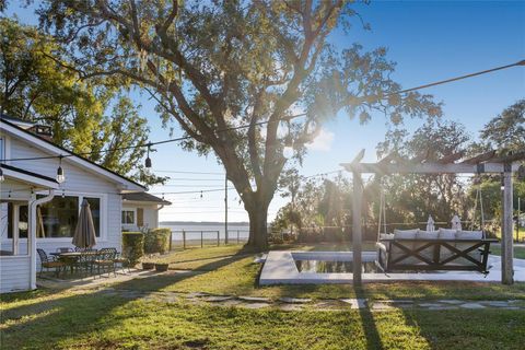 A home in MINNEOLA