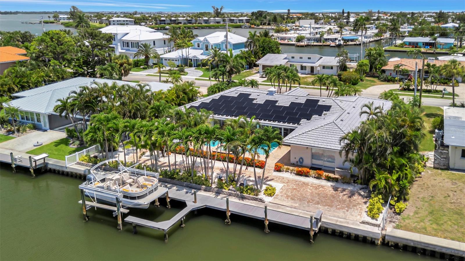 514 KEY ROYALE DRIVE