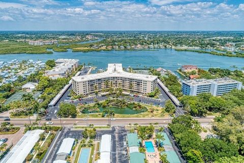 A home in SARASOTA