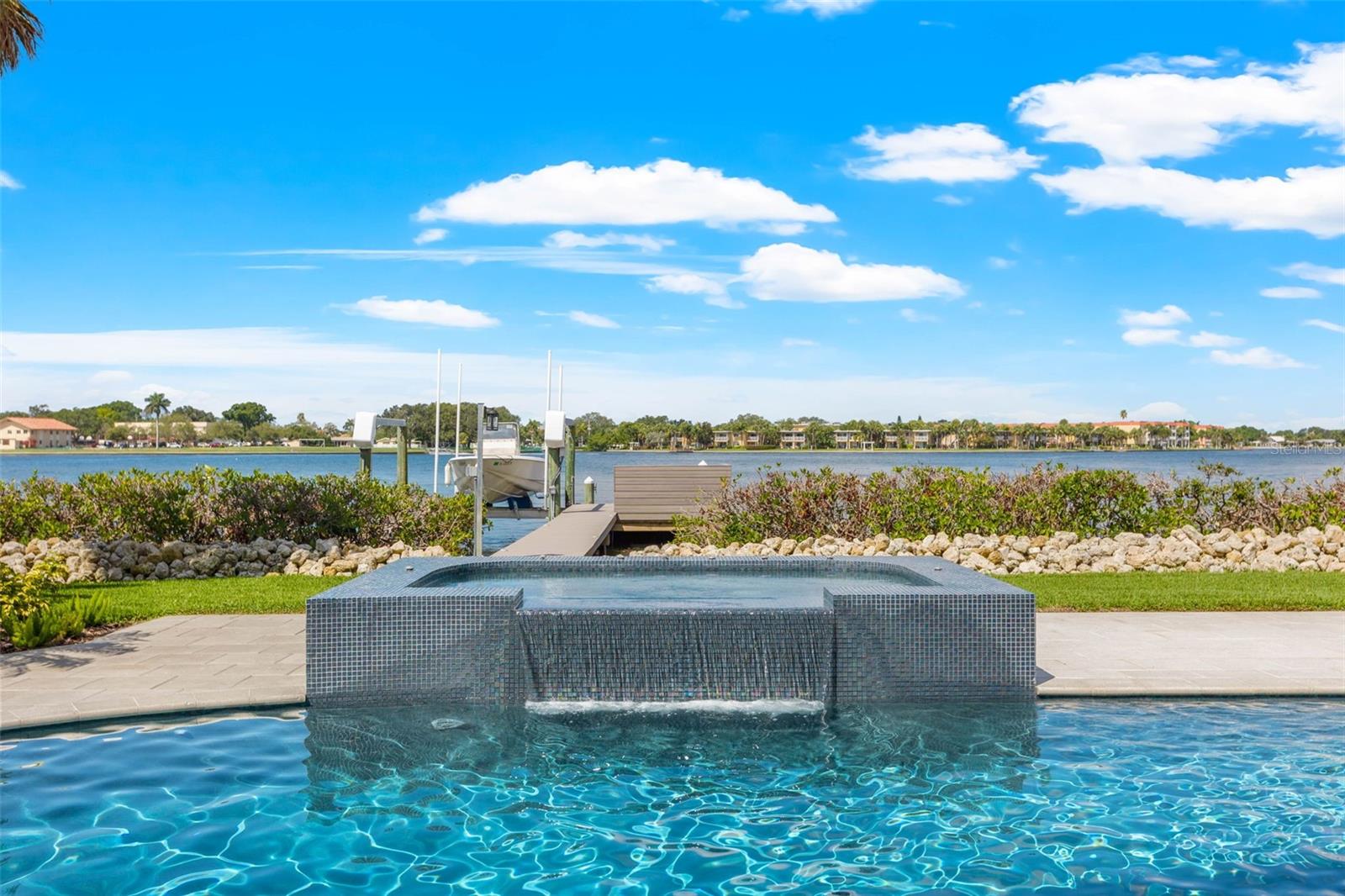 SHORE ACRES OVERLOOK SEC - Residential