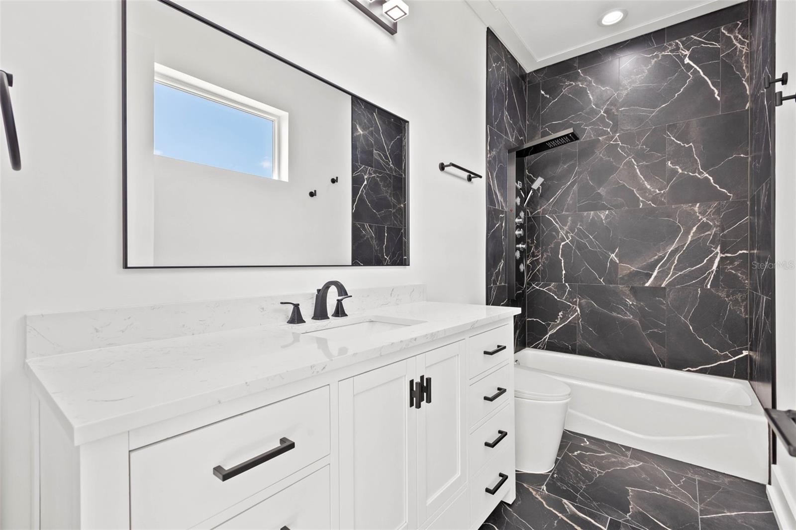 SHORE ACRES OVERLOOK SEC - Residential