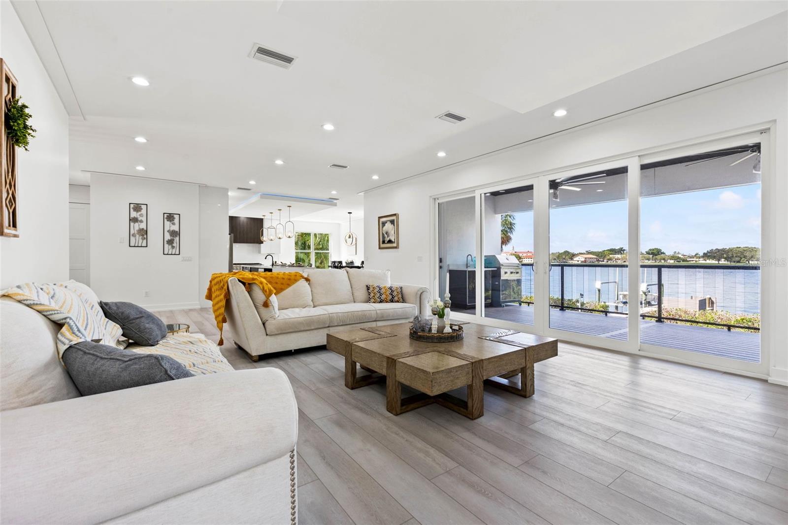 SHORE ACRES OVERLOOK SEC - Residential