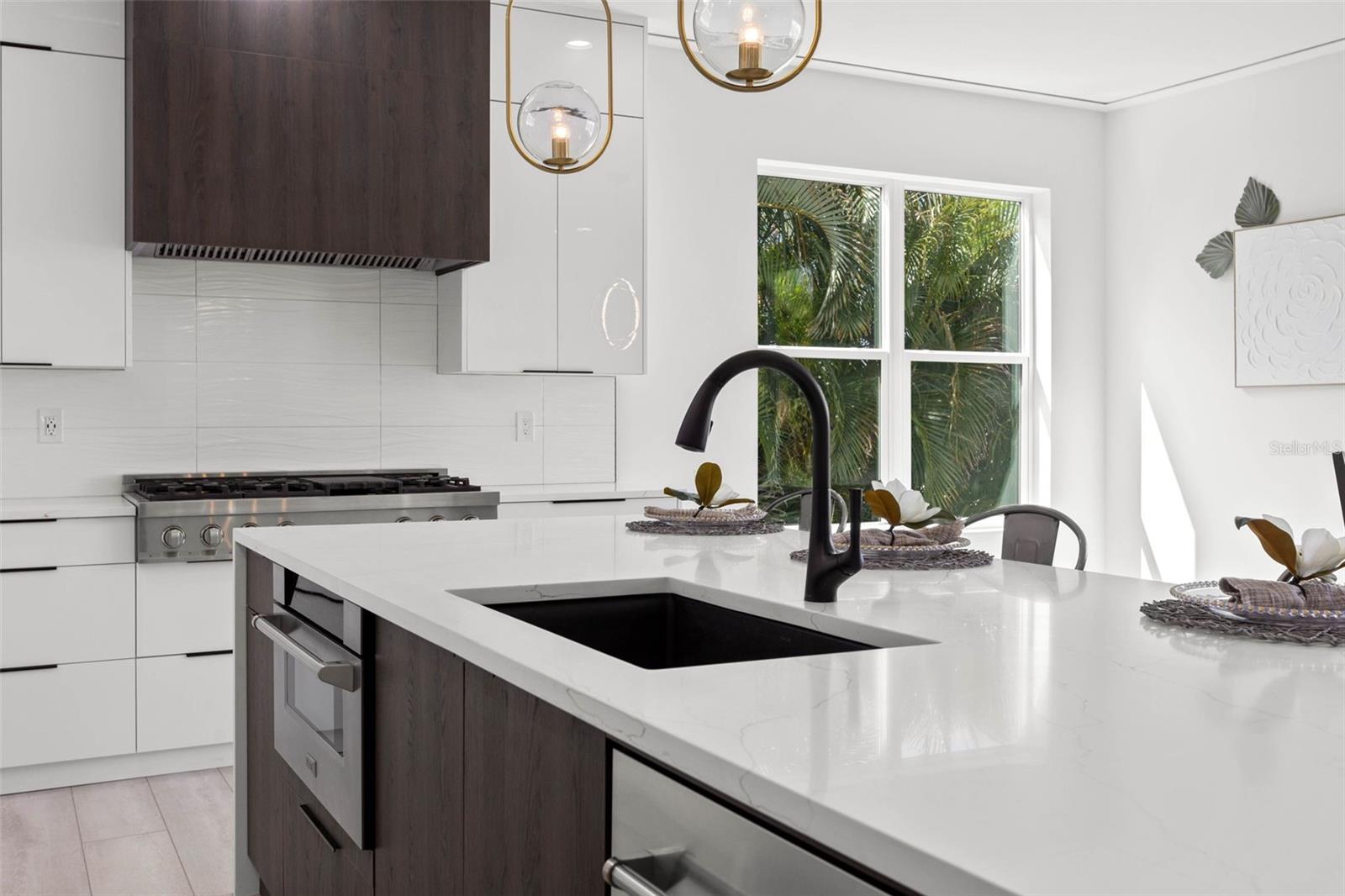 SHORE ACRES OVERLOOK SEC - Residential