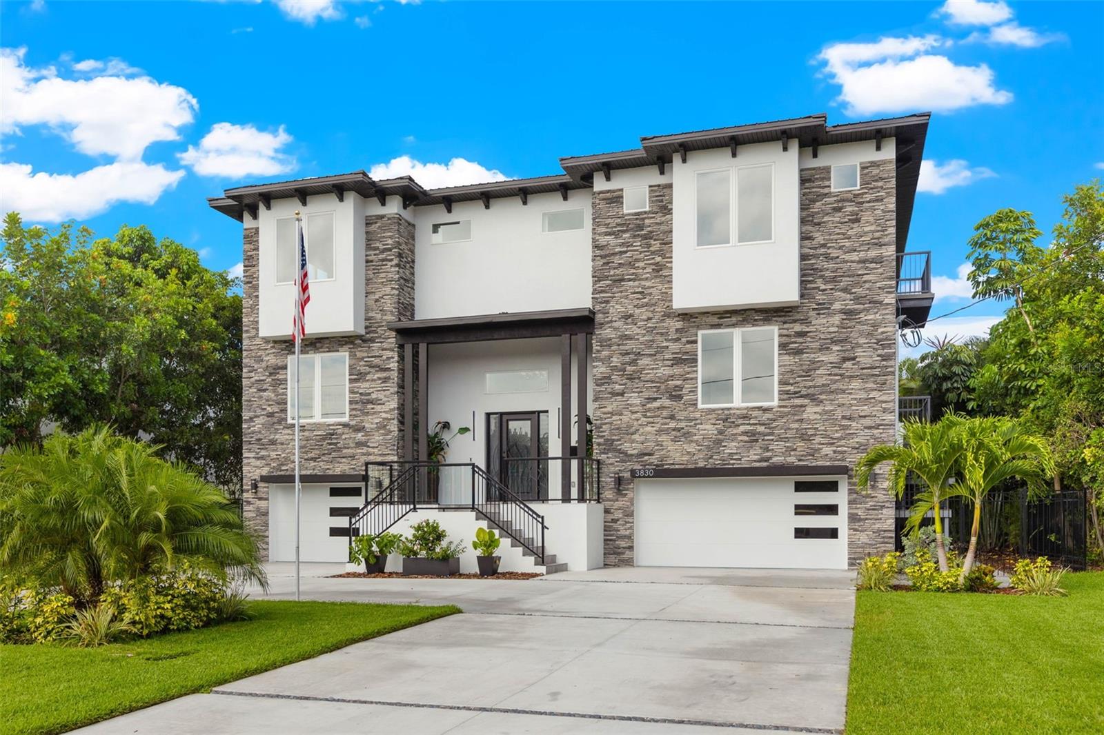 SHORE ACRES OVERLOOK SEC - Residential