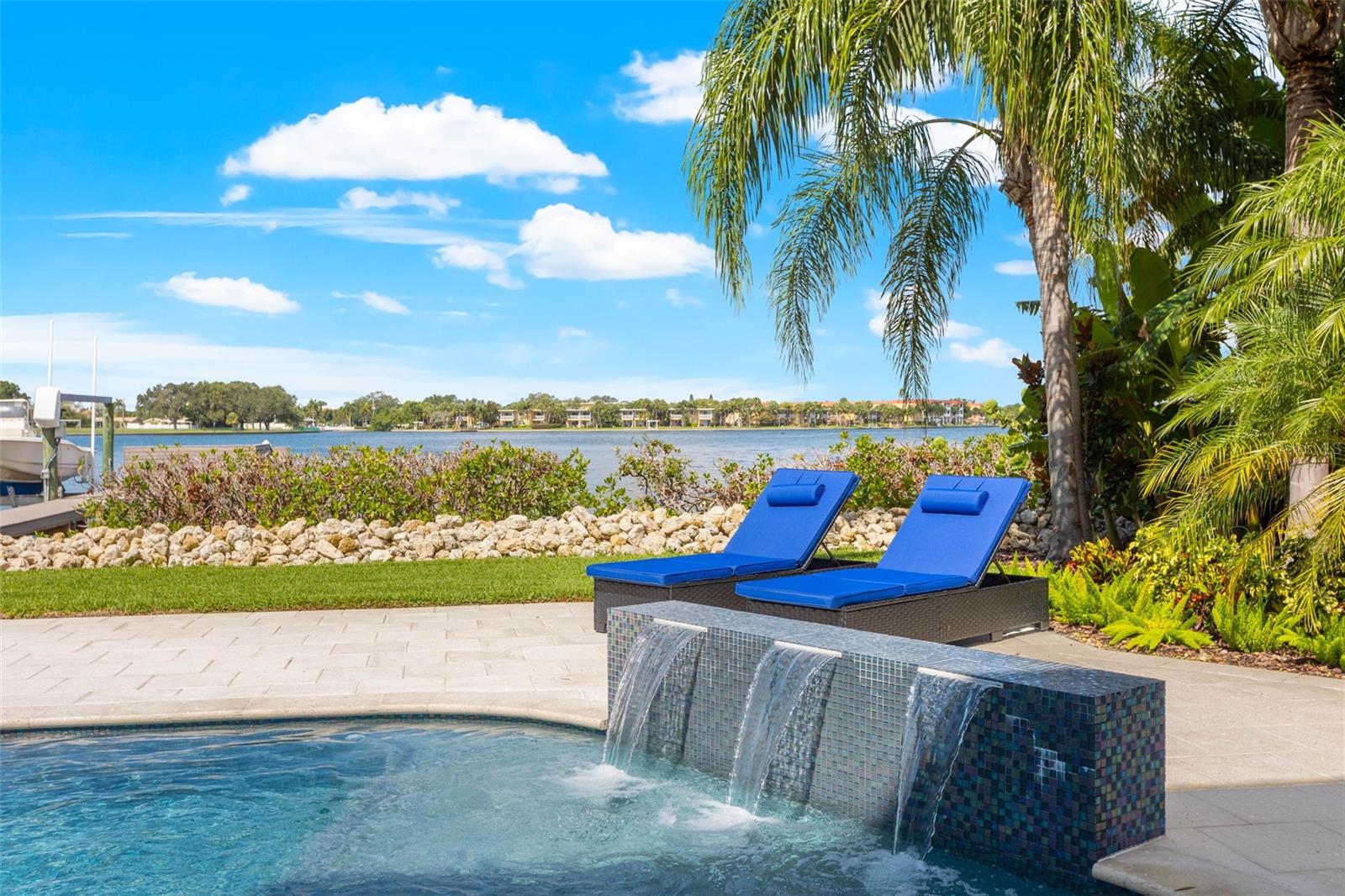 SHORE ACRES OVERLOOK SEC - Residential