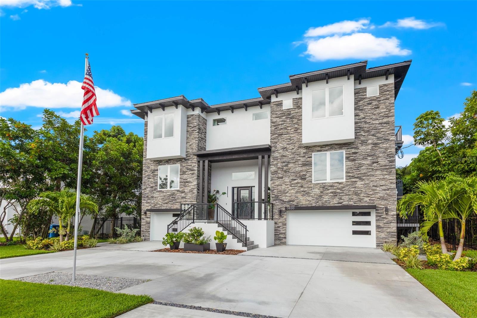 SHORE ACRES OVERLOOK SEC - Residential