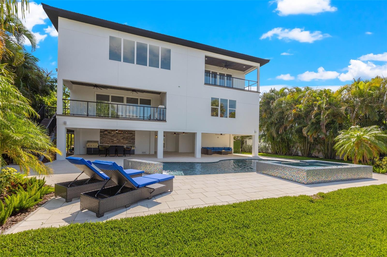 SHORE ACRES OVERLOOK SEC - Residential