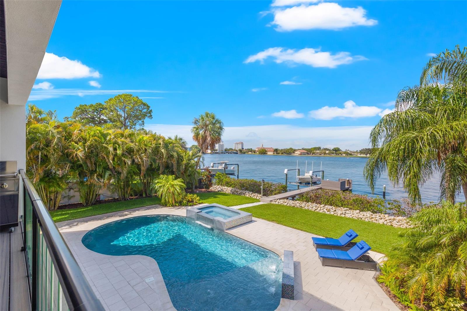 SHORE ACRES OVERLOOK SEC - Residential