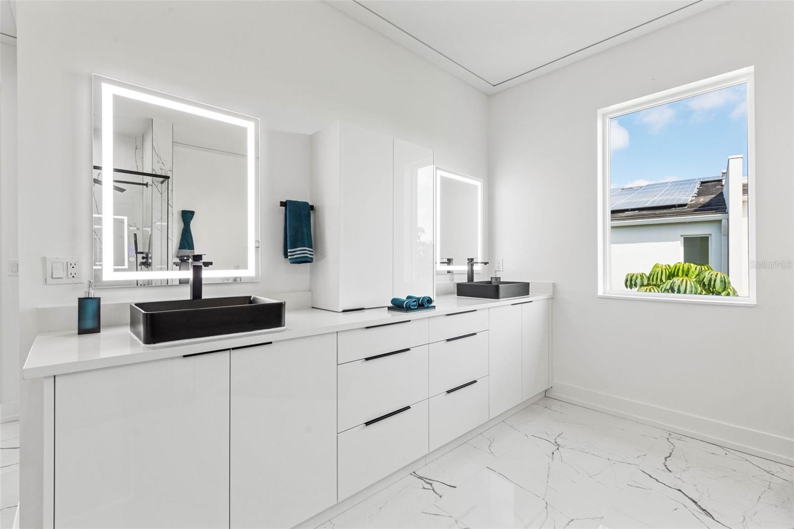 SHORE ACRES OVERLOOK SEC - Residential