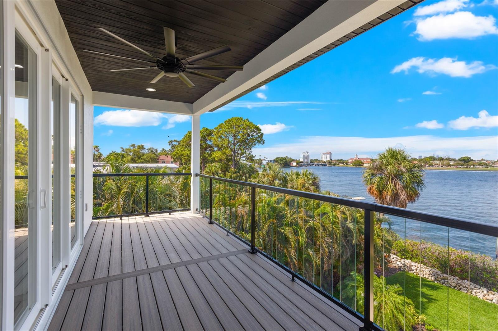 SHORE ACRES OVERLOOK SEC - Residential