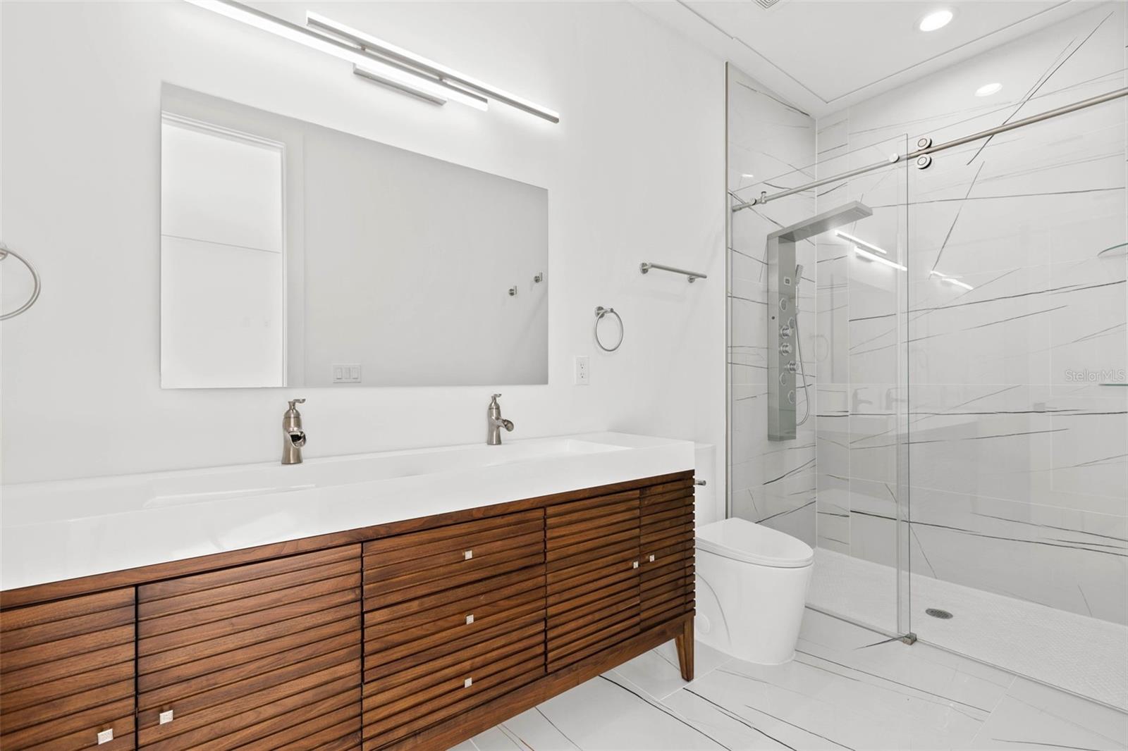 SHORE ACRES OVERLOOK SEC - Residential