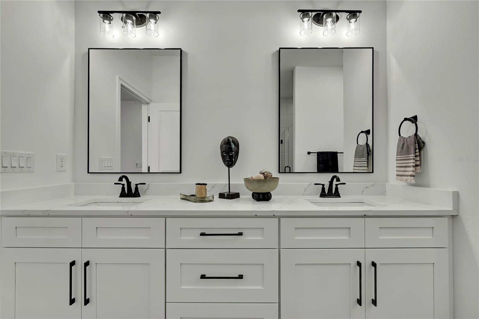 ROYAL HIGHLANDS - Residential