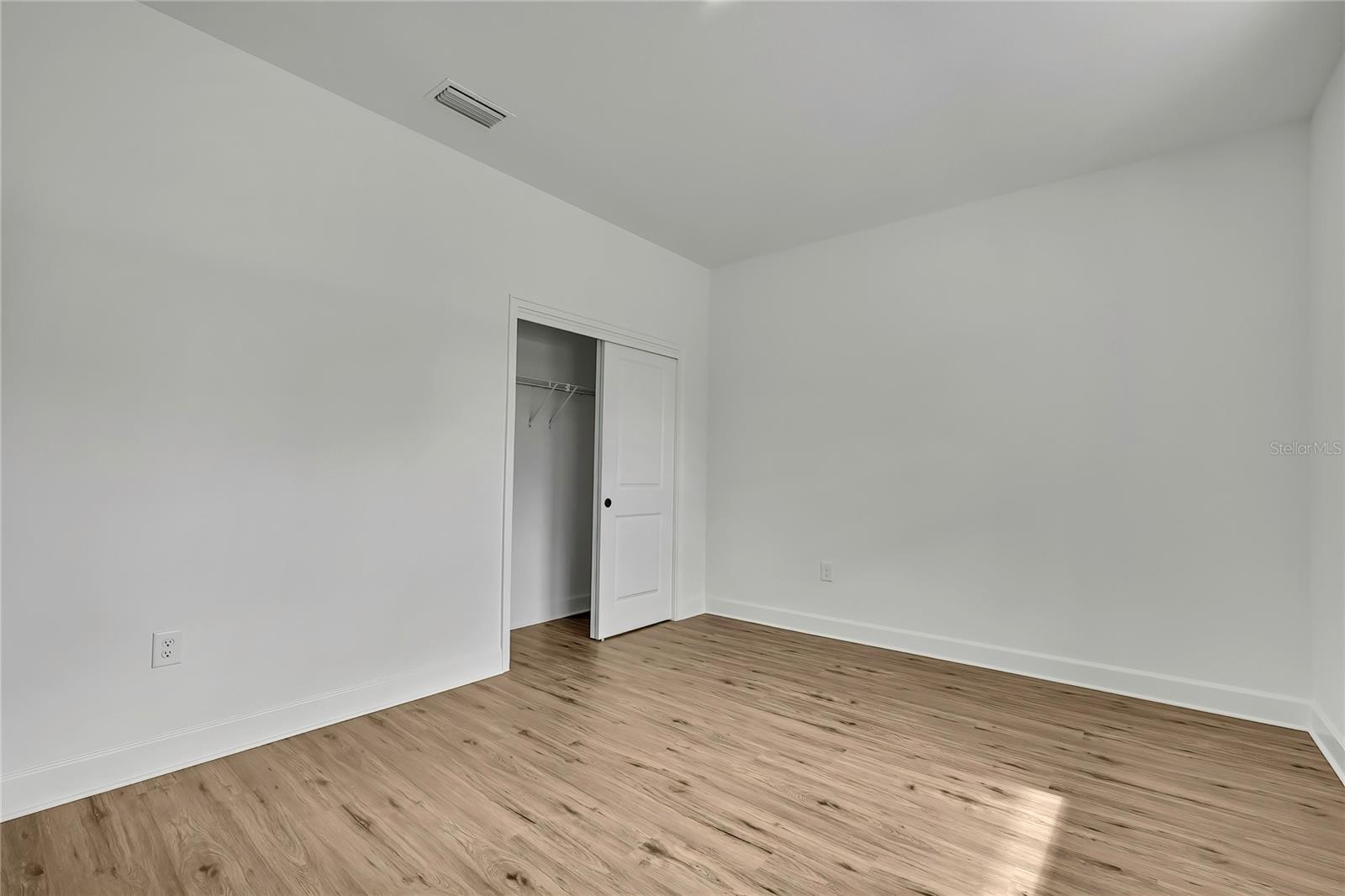 ROYAL HIGHLANDS - Residential