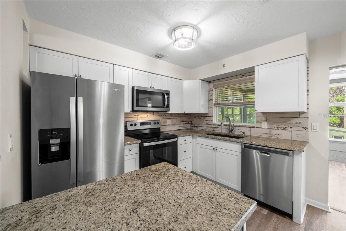 BEVERLY HILLS UNIT 6-2 - Residential