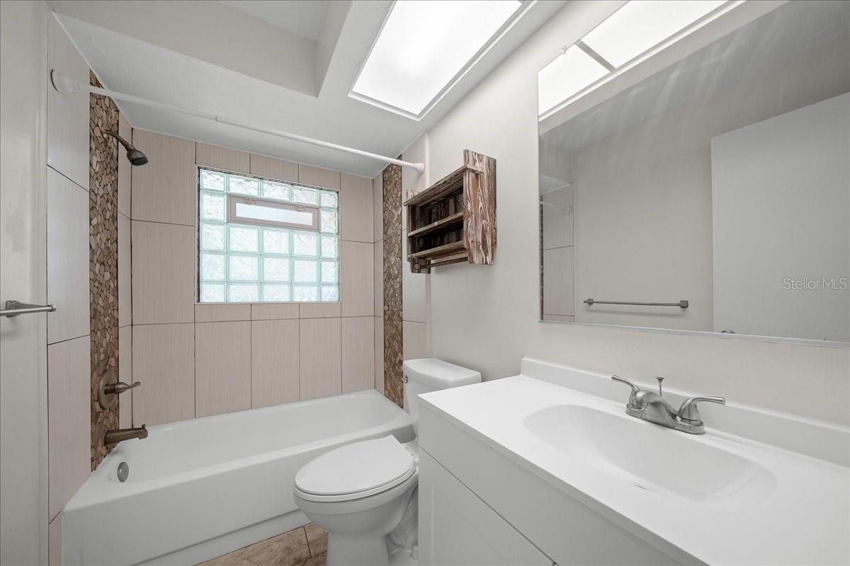 BEVERLY HILLS UNIT 6-2 - Residential