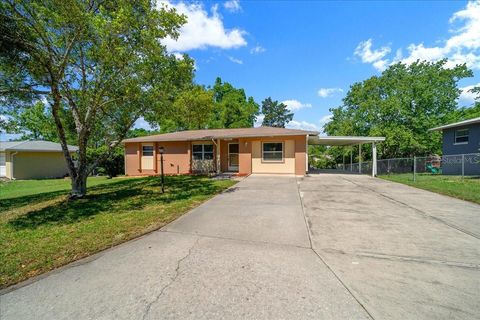Photo of 410 S Adams Street, Beverly Hills, FL 34465 (MLS # OM723054)