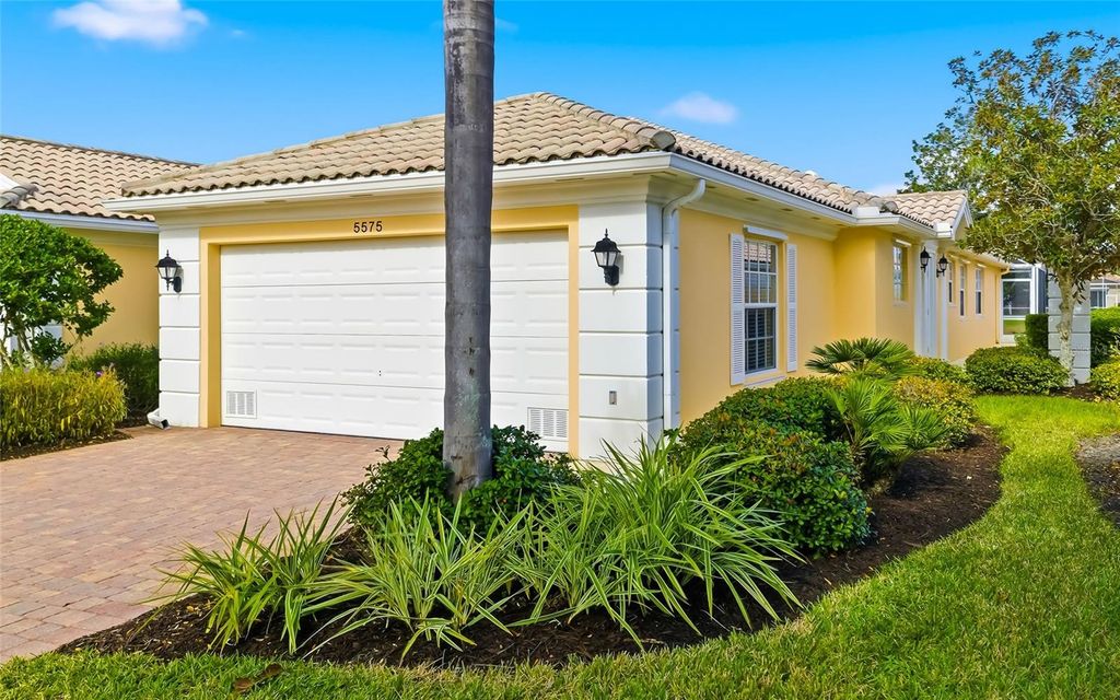 Photo of 5575 Modena Place, Sarasota, FL 34238 (MLS # A4675726)