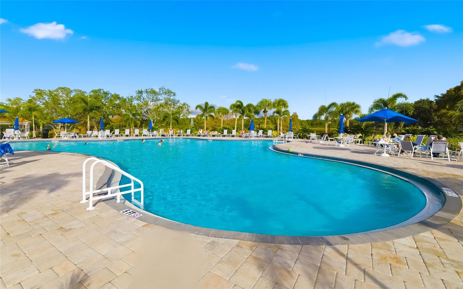 VILLAGEWALK - Residential