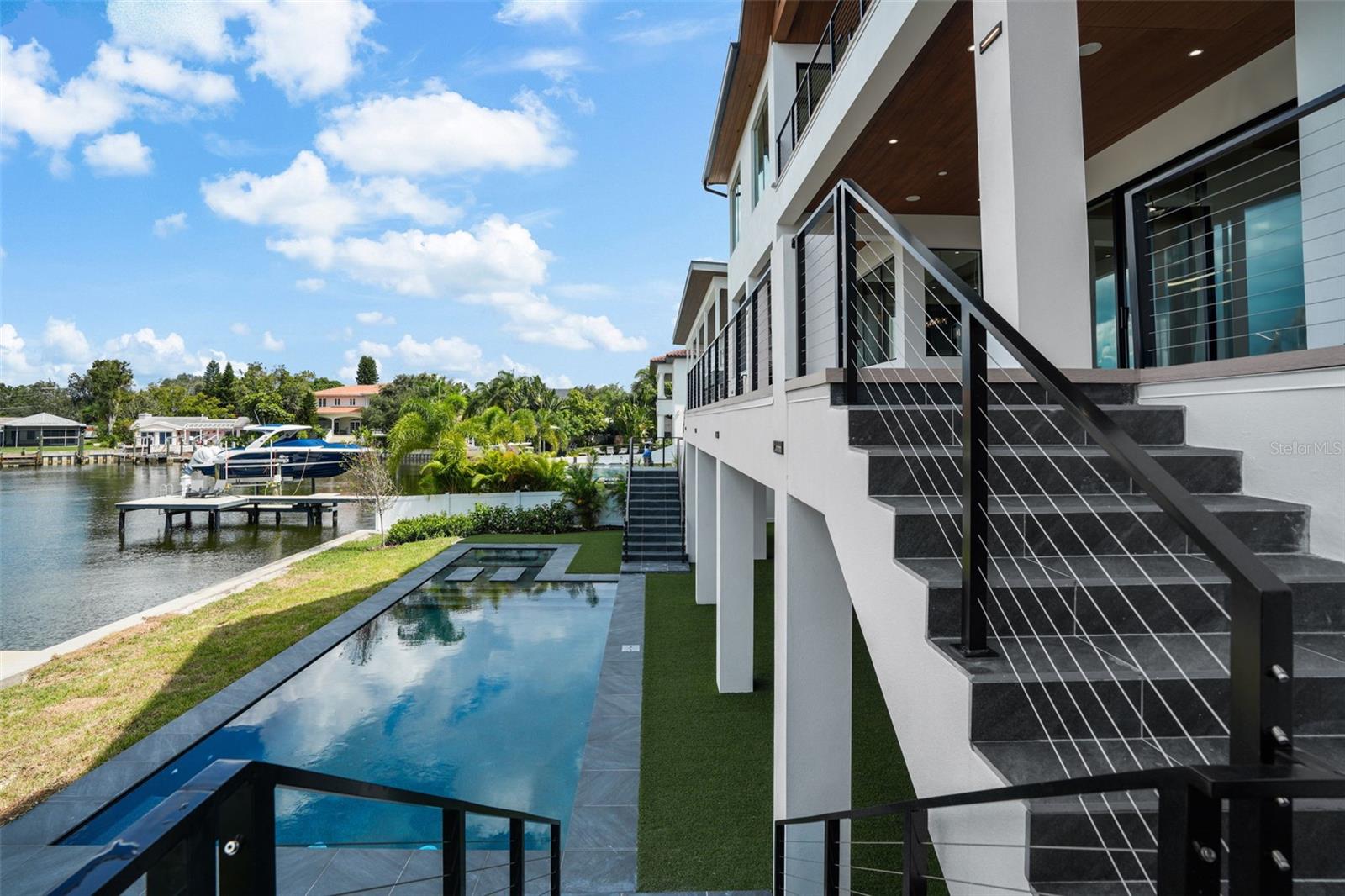 SUNSET PARK ISLES UNIT 2 - Residential