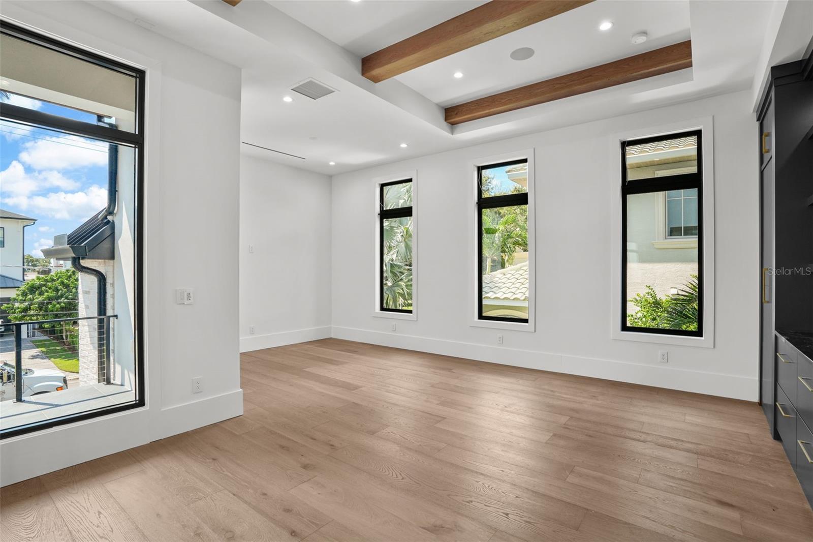 SUNSET PARK ISLES UNIT 2 - Residential