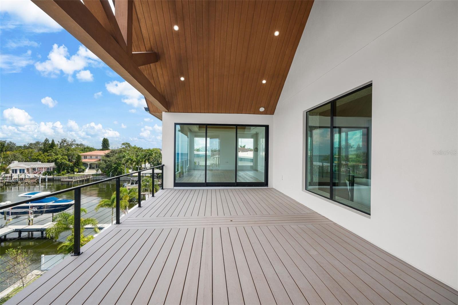SUNSET PARK ISLES UNIT 2 - Residential