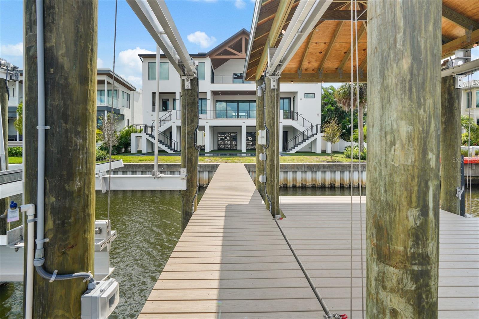 SUNSET PARK ISLES UNIT 2 - Residential