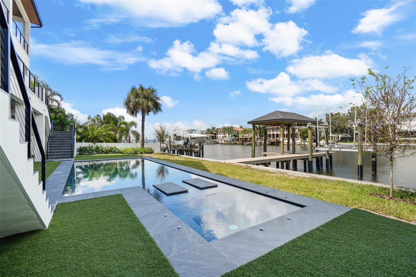 SUNSET PARK ISLES UNIT 2 - Residential