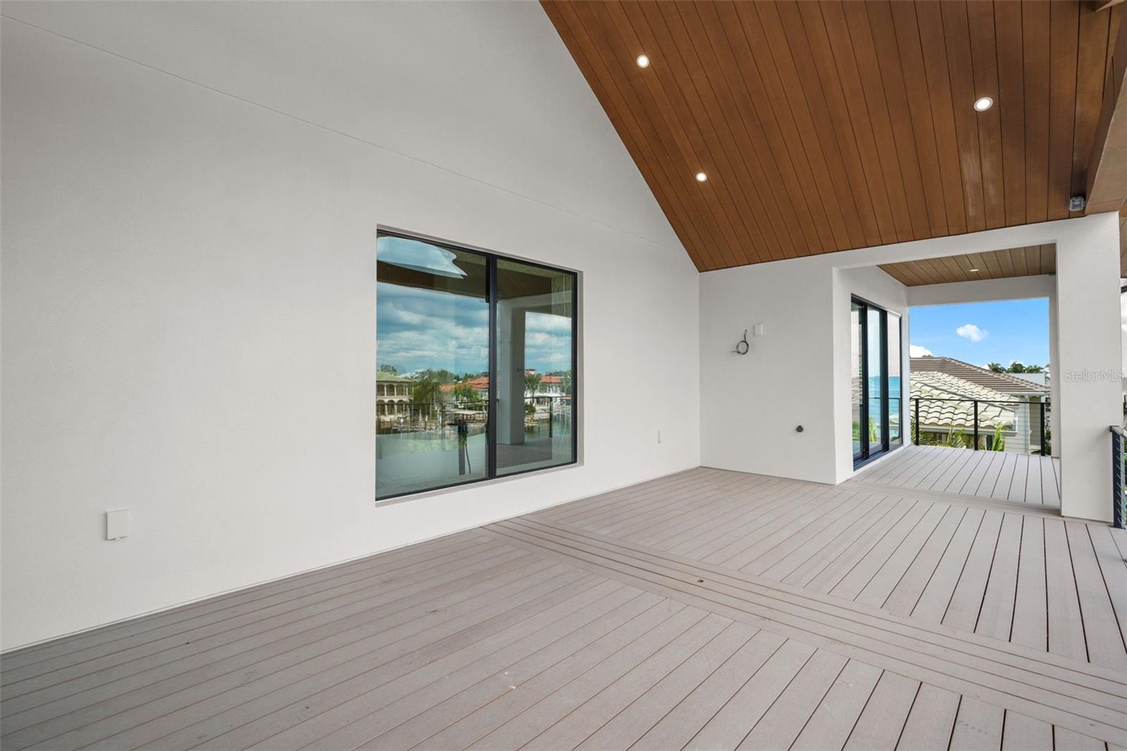 SUNSET PARK ISLES UNIT 2 - Residential
