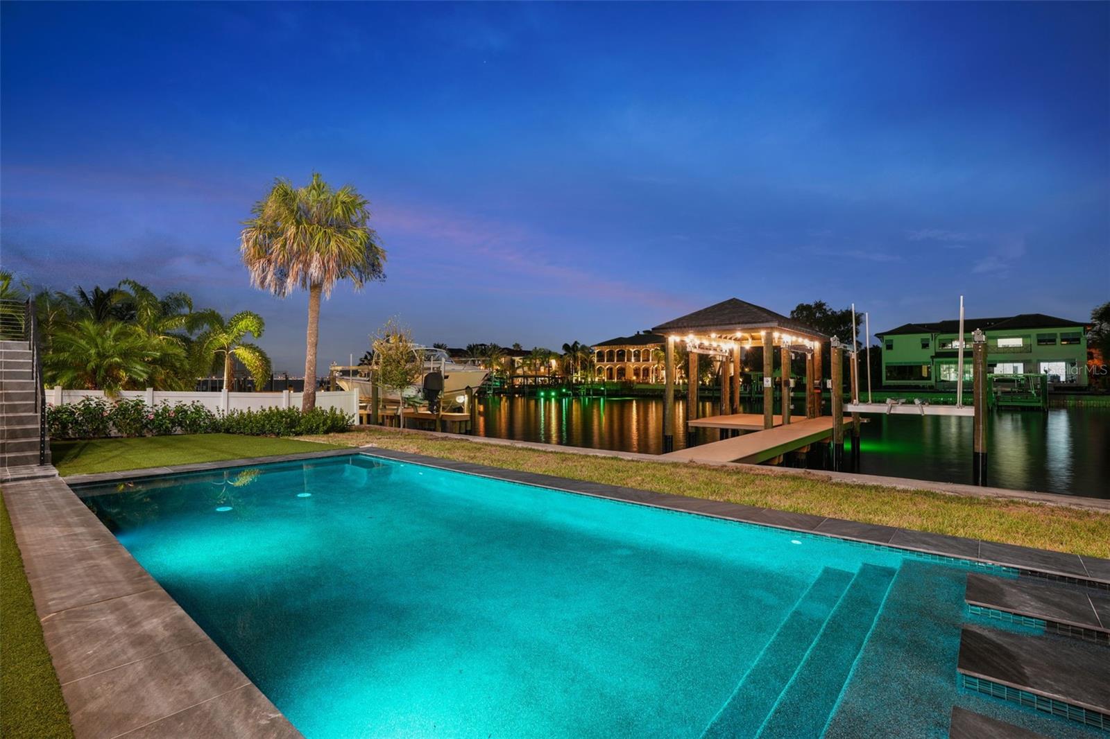 SUNSET PARK ISLES UNIT 2 - Residential