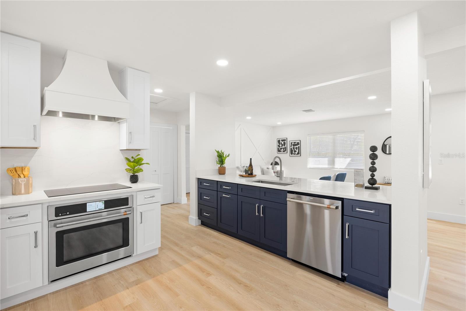 HENDERSON BEACH - Residential