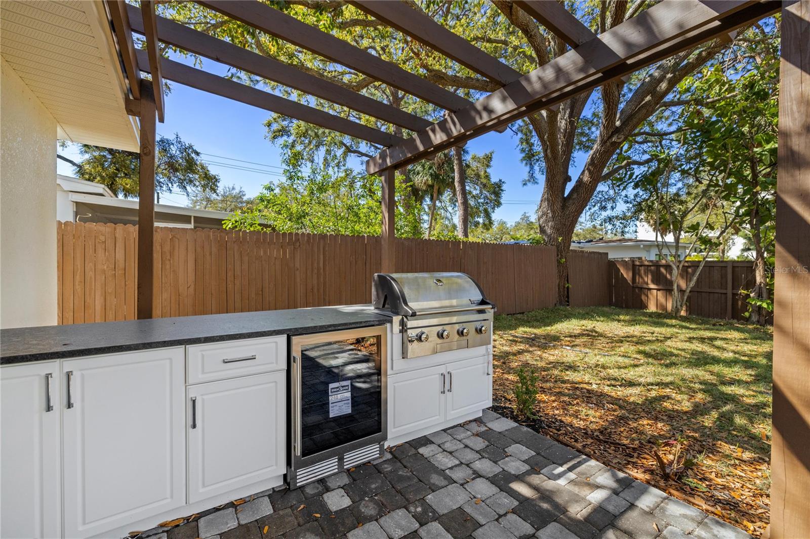 HENDERSON BEACH - Residential