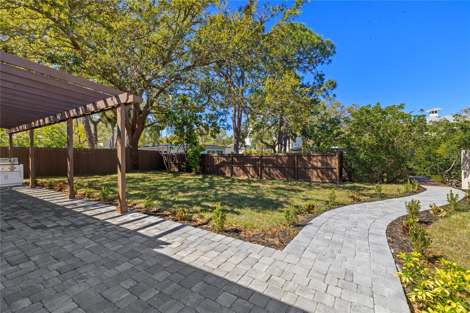 HENDERSON BEACH - Residential