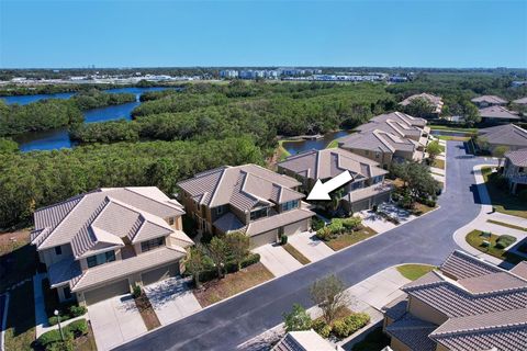 A home in SEMINOLE