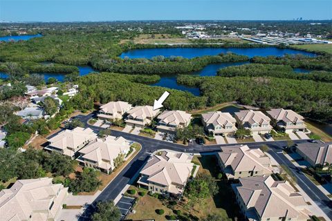 A home in SEMINOLE