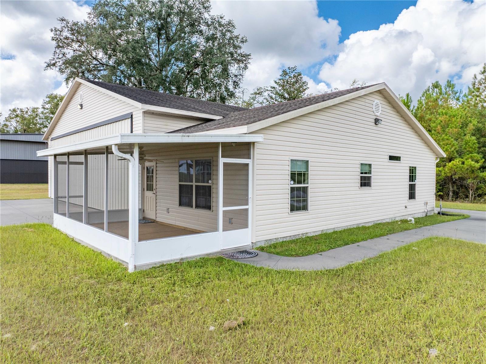 168 SW POBEREZNY GLN