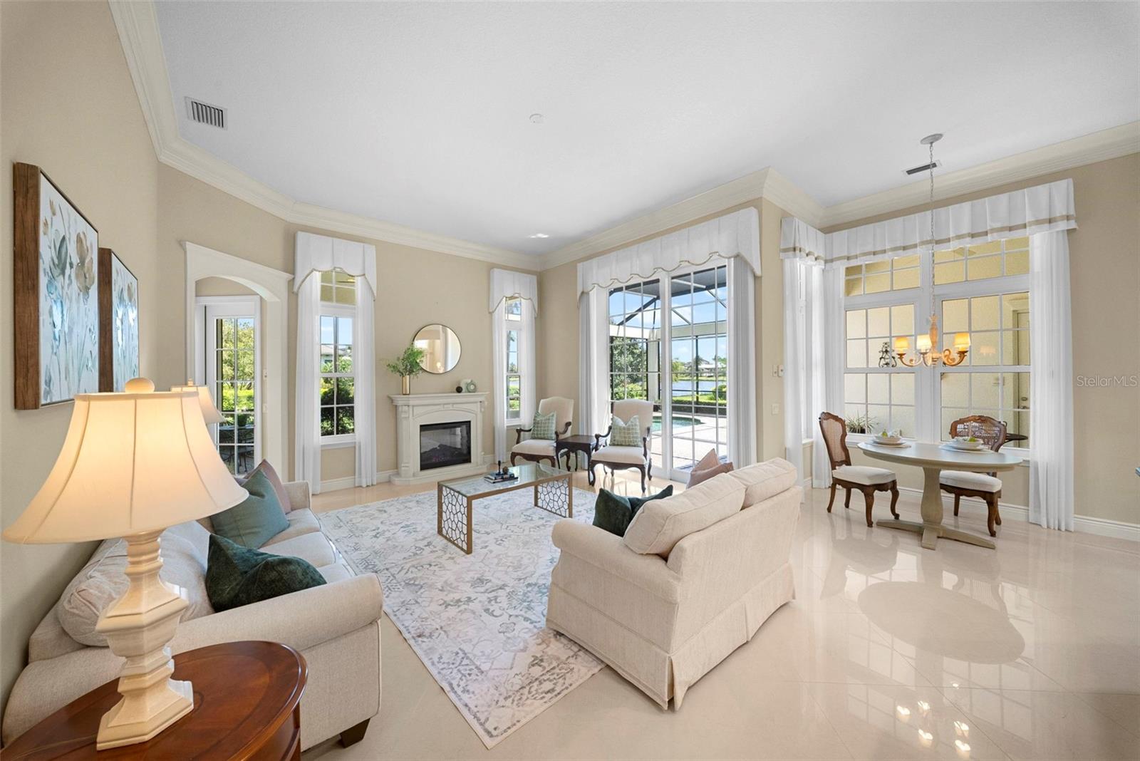 LAKE CLUB PH II UNIT 1-B - Residential
