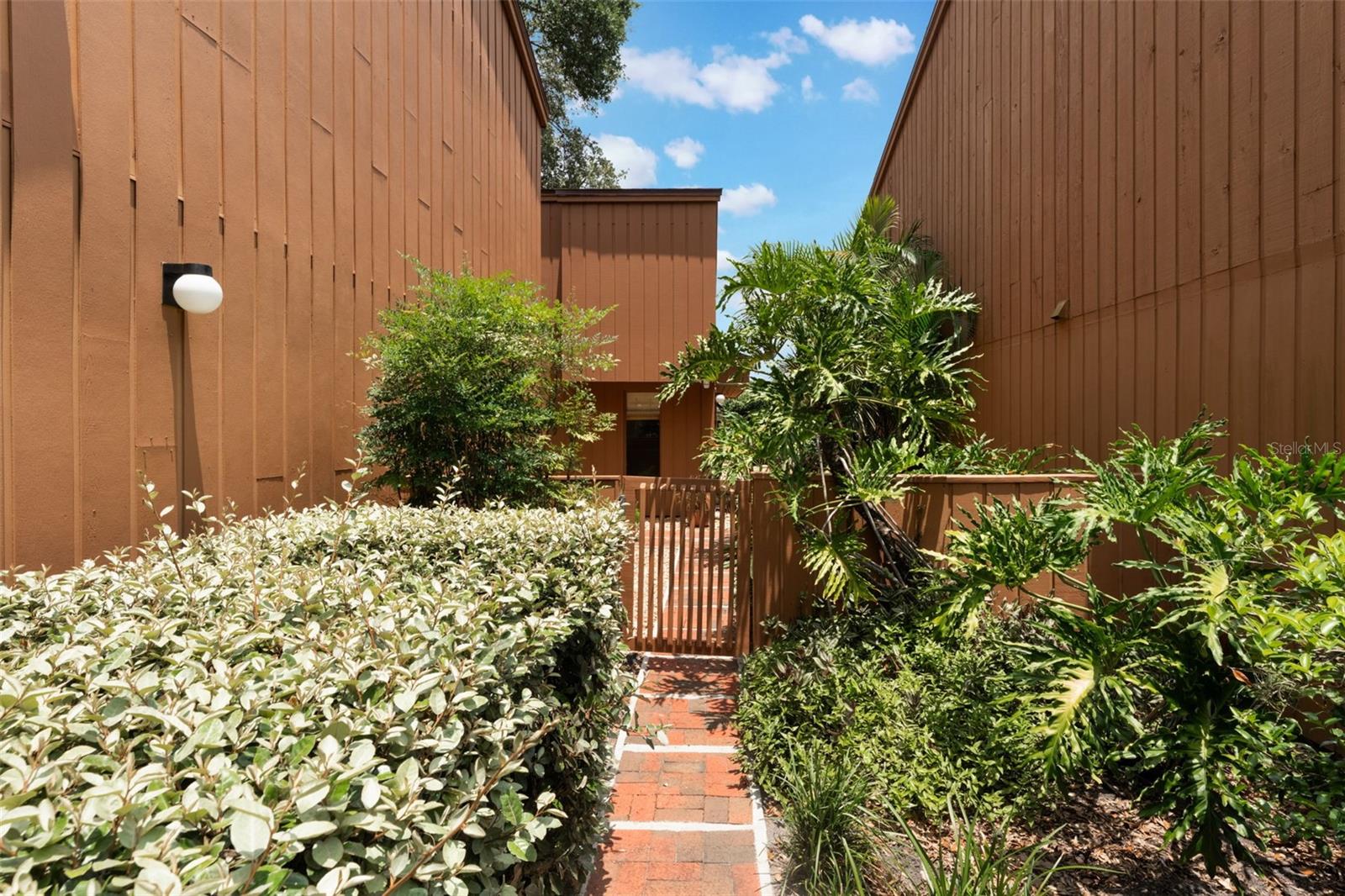 105 OAKS COURT