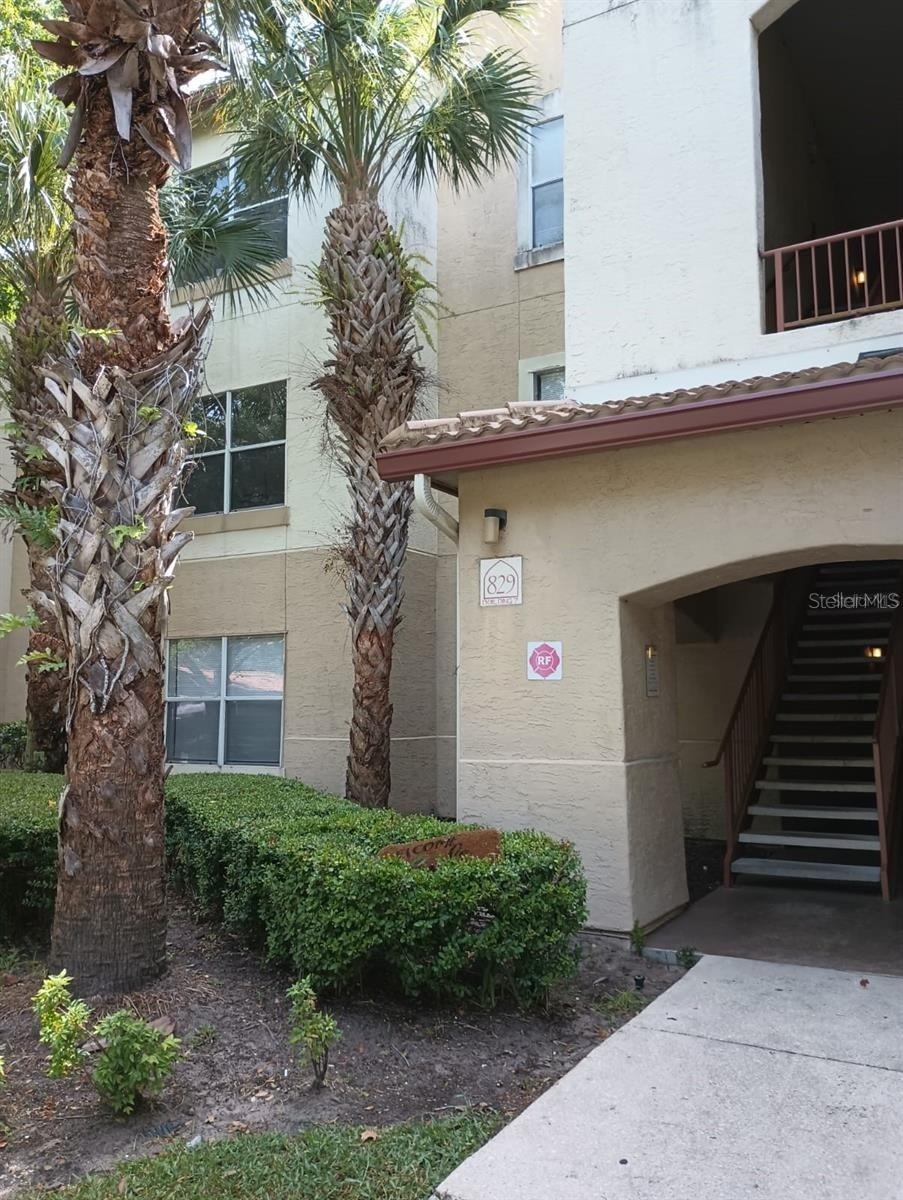 This lovely 1BR/1BA, 574 sqft, third floor corner unit condo is located in the gated community of Bona Vista in Altamonte Springs. The kitchen overlooks the living room and contains a full suite of stainless steel appliances including the refrigerator, range, dishwasher, disposal and plenty of cabinet and counter top space. Through the living room, you will find it offers plenty of light with its large windows- a perfect spot for a reading nook. carpet through the unit! Off to the side of the living space is the bedroom. Rounding out this wonderful condo is the the interior laundry room that includes hook ups for a full-size washer and dryer.