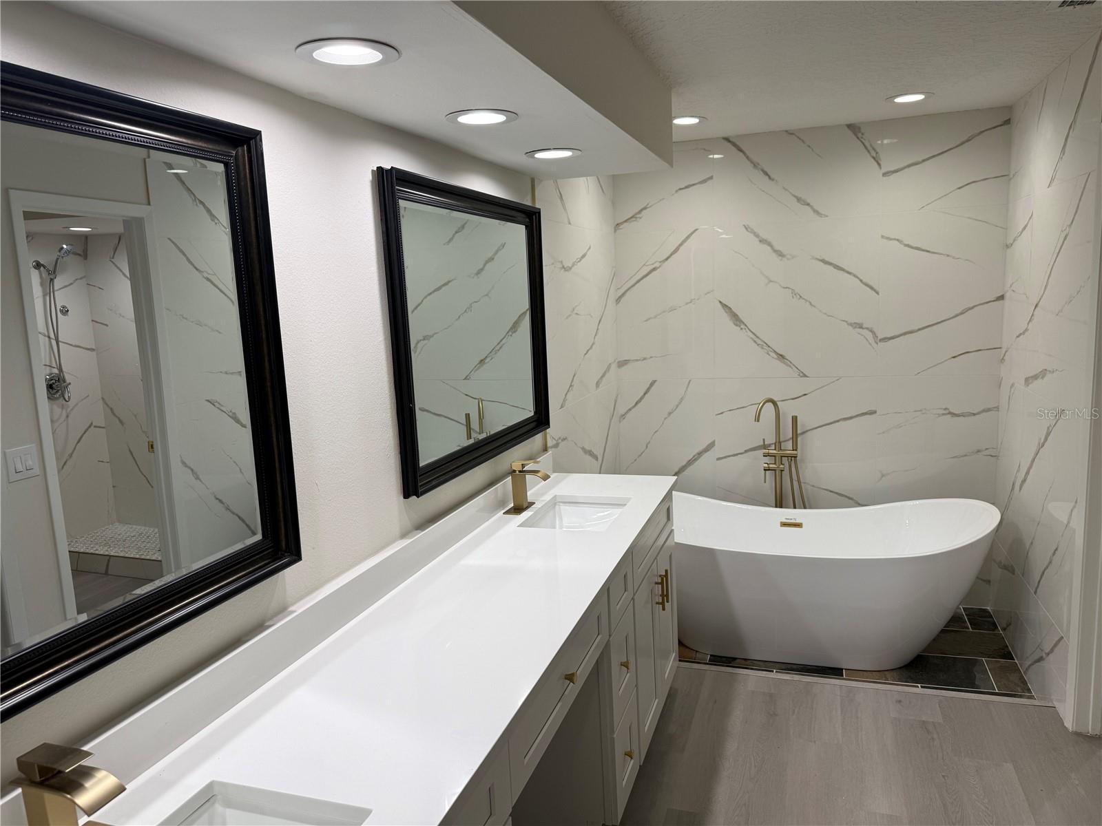 ORANGE TREE COUNTRY CLUB - Residential