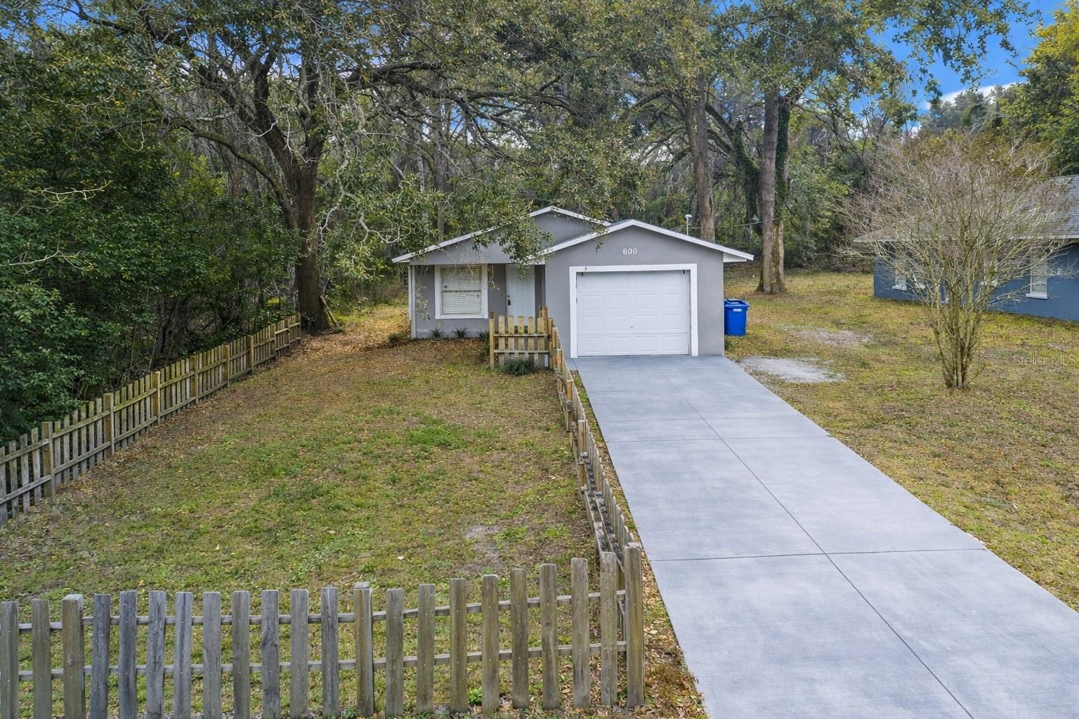 MEADOW LAWN - Residential