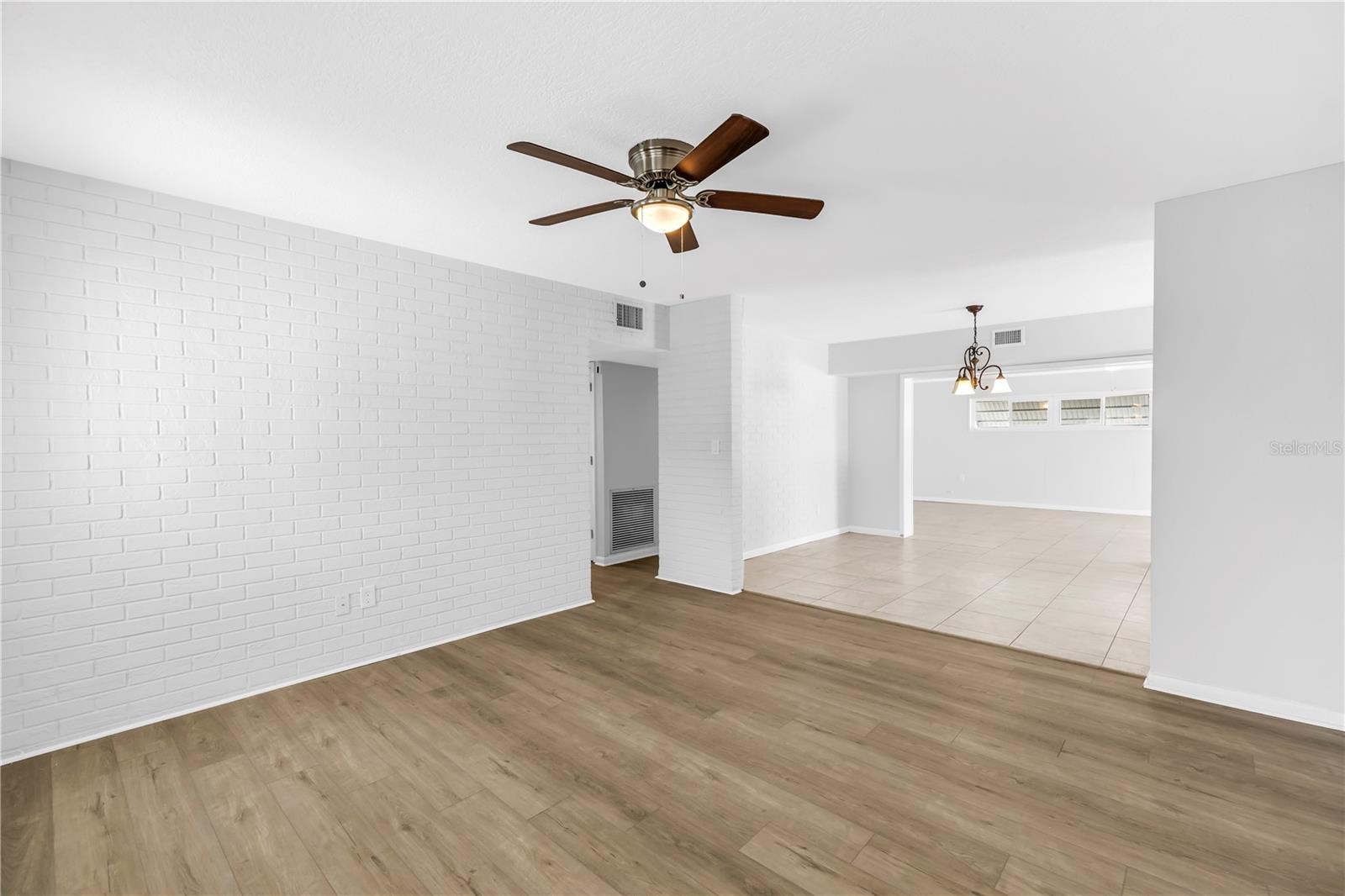 MEADOW LAWN 13TH ADD - Residential