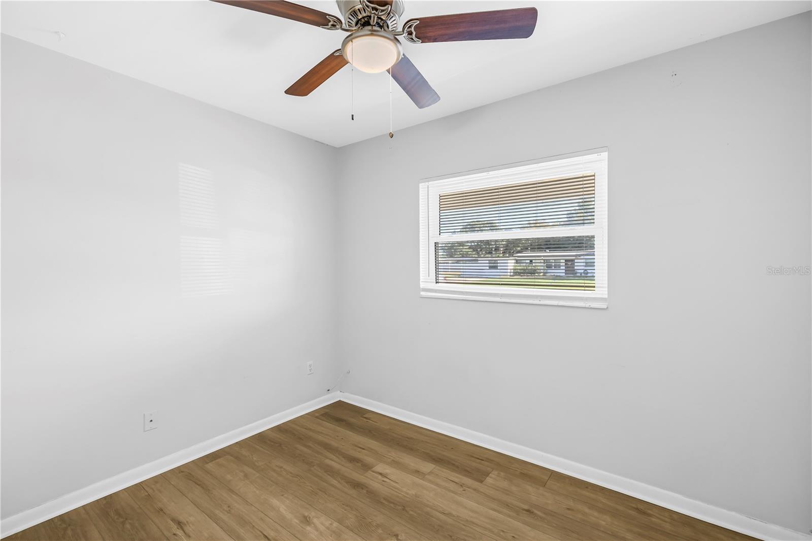 MEADOW LAWN 13TH ADD - Residential