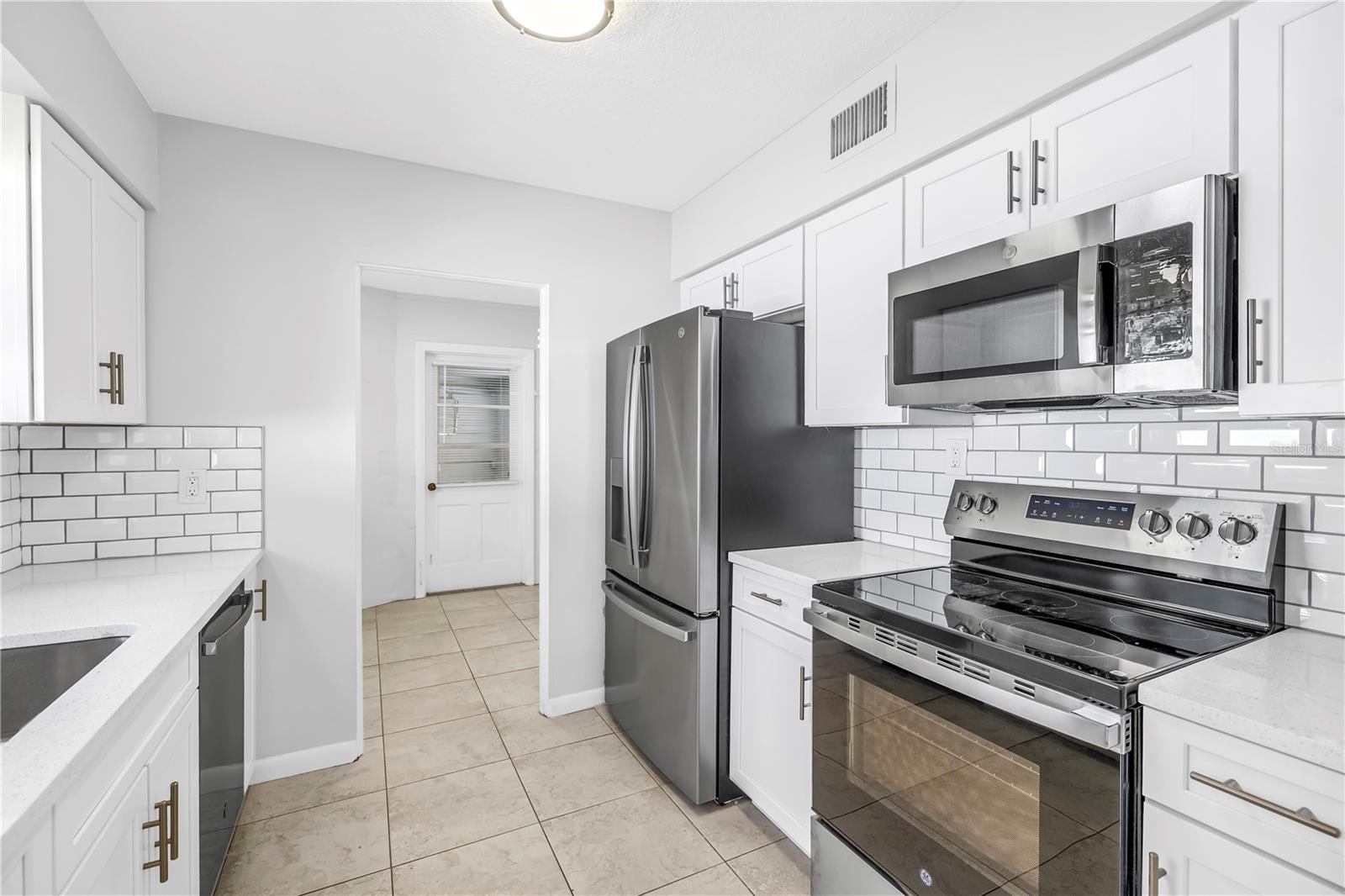 MEADOW LAWN 13TH ADD - Residential