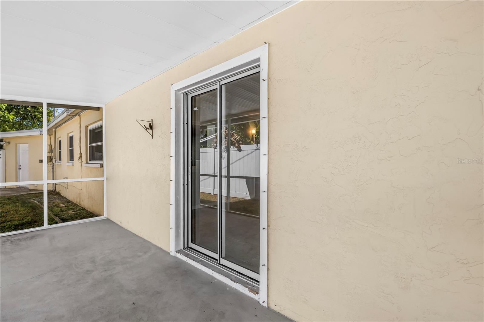 MEADOW LAWN 13TH ADD - Residential