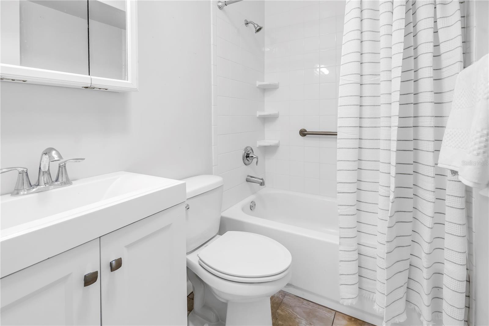 MEADOW LAWN 13TH ADD - Residential