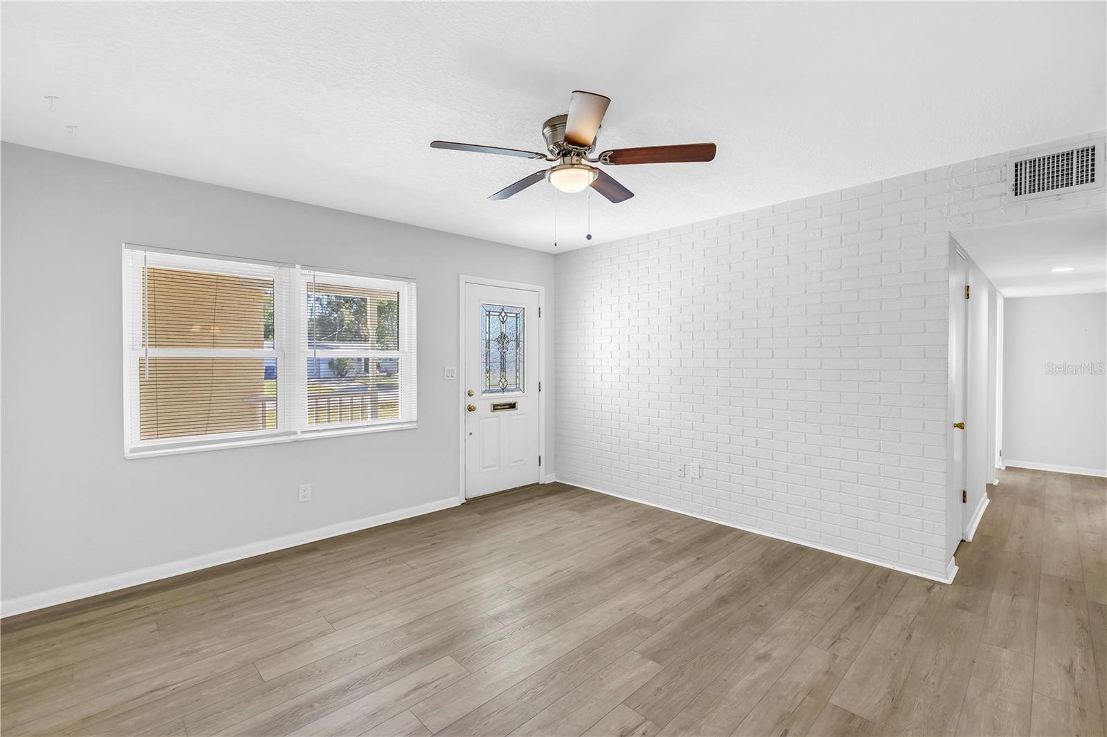 MEADOW LAWN 13TH ADD - Residential