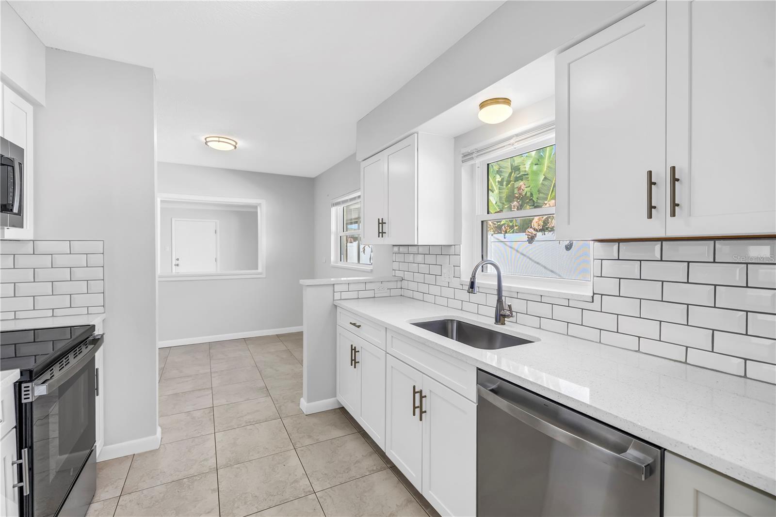 MEADOW LAWN 13TH ADD - Residential