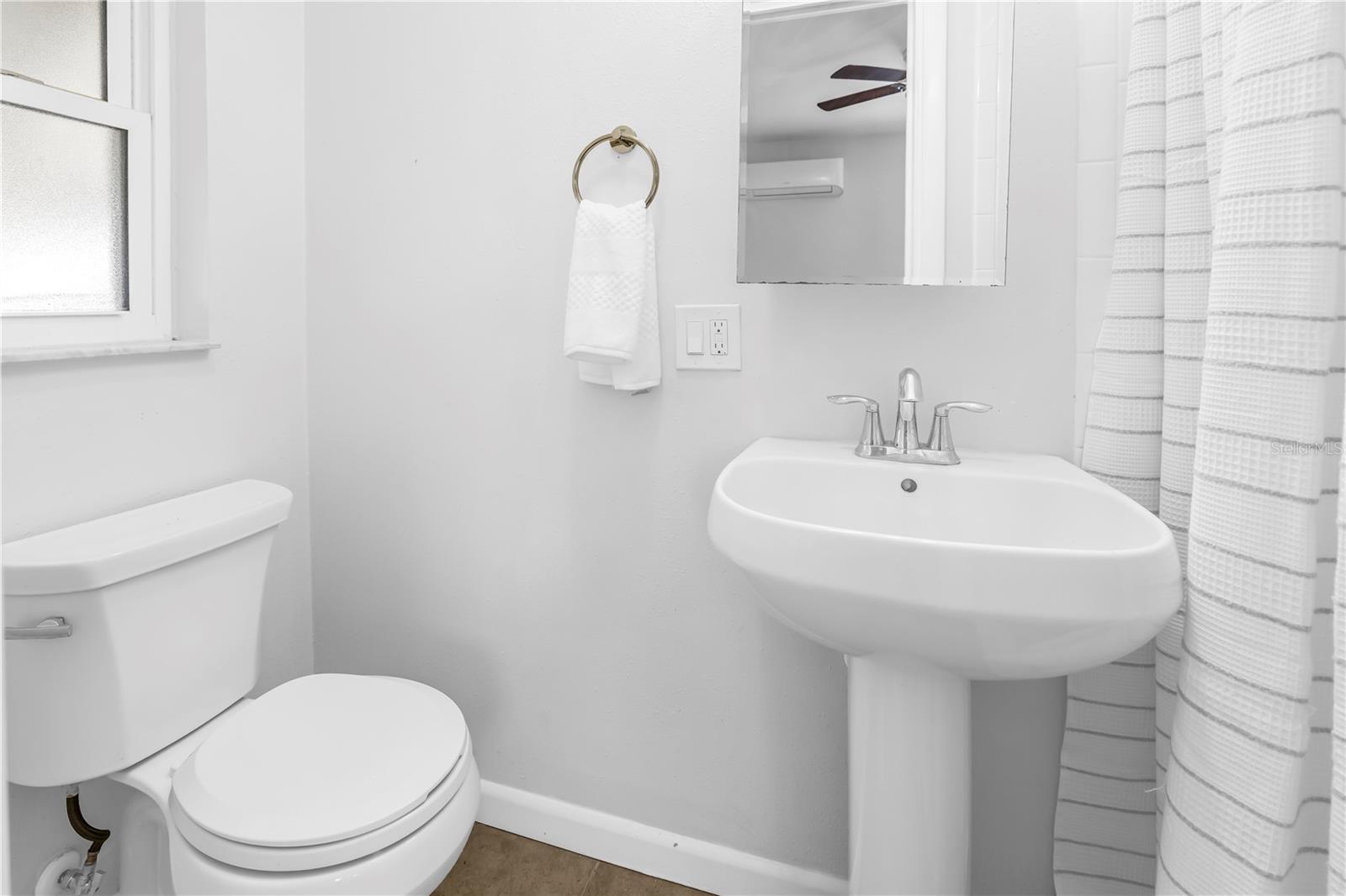 MEADOW LAWN 13TH ADD - Residential