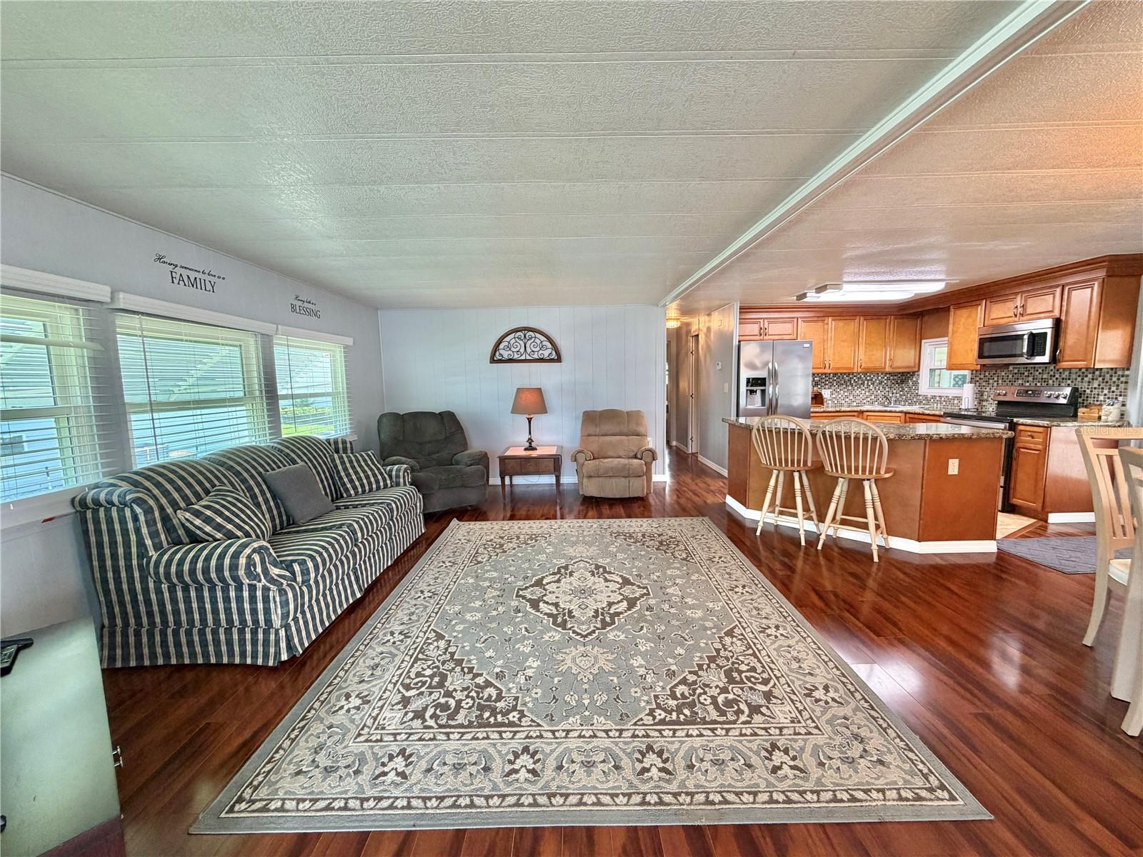 186 HIBISCUS WAY